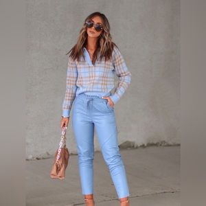 VICI STEVENSON PLAID KNIT SWEATER - LIGHT BLUE